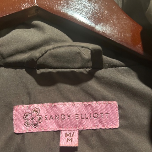 Sandy Elliott Embroidered Elbows Insulated Short Jacket Camo Design - Picture 3 of 6